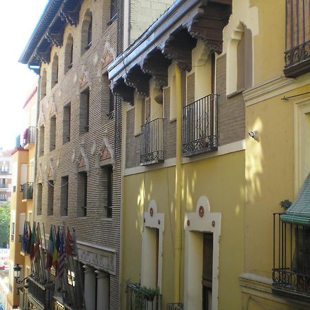 Apartamentos Turisticos Reyes Catolicos ซาราโกซา ภายนอก รูปภาพ