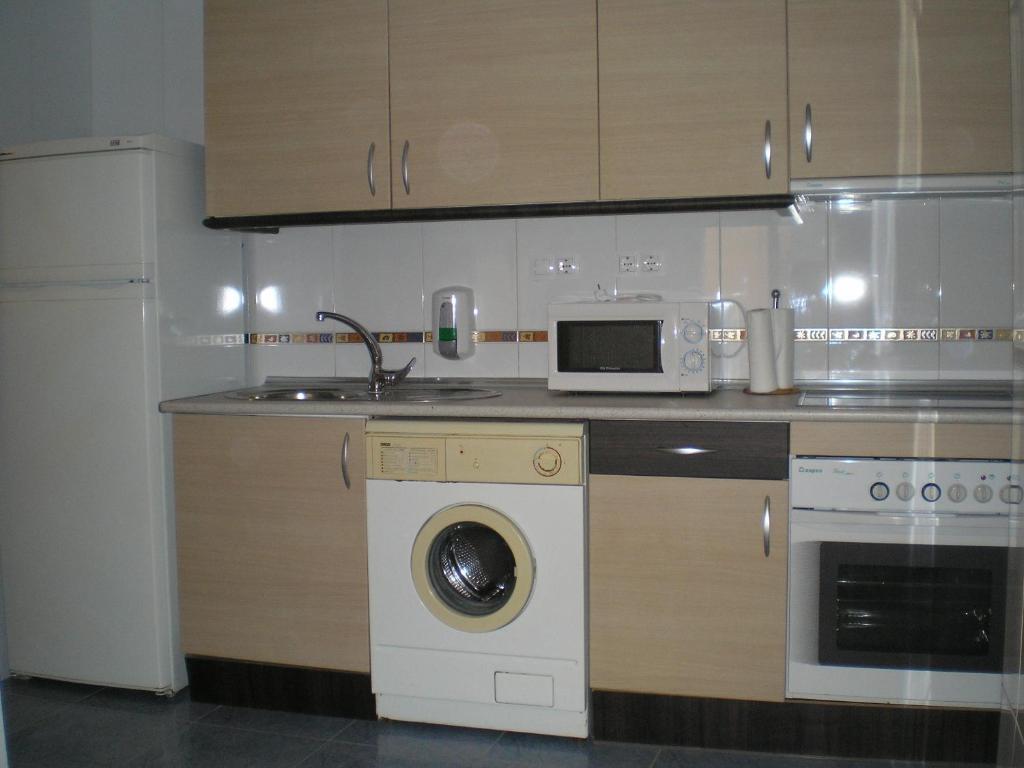 Apartamentos Turisticos Reyes Catolicos ซาราโกซา ห้อง รูปภาพ