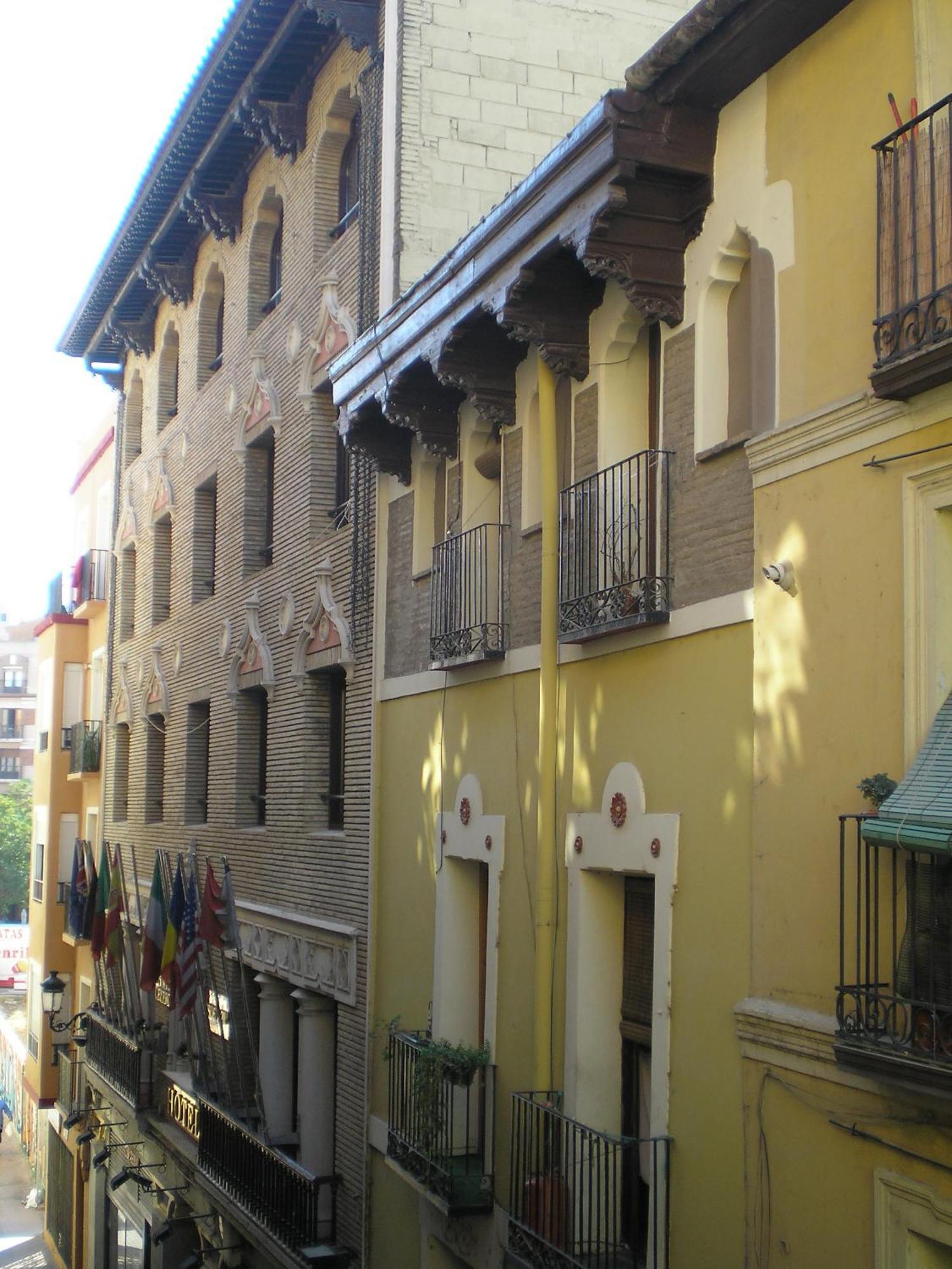 Apartamentos Turisticos Reyes Catolicos ซาราโกซา ภายนอก รูปภาพ